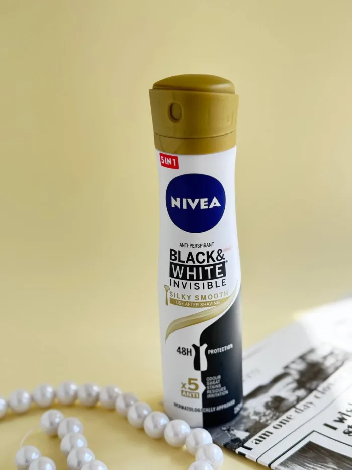 اسپری ضد تعریق زنانه نیوا مدل Black & White Invisible Silky Smooth حجم 150 میلی‌لیتر